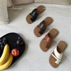 Chic Retro Toe Post Sandals for Women, Summer Outerwear, 2024 New Arrival, Genuine Leather, Niche Flat Soft Sole Beach Slides