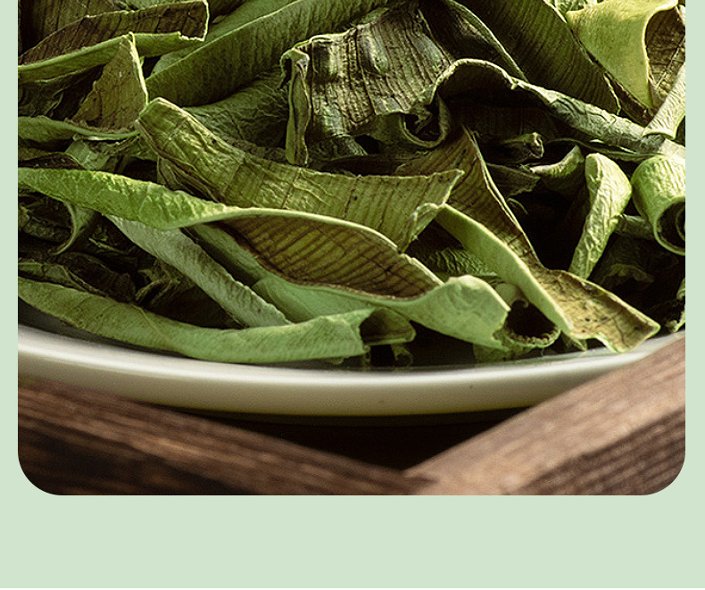 Dried Aloe Vera Peel Strips 500g Bulk Herbal Tea Ingredient Lu Hui in use