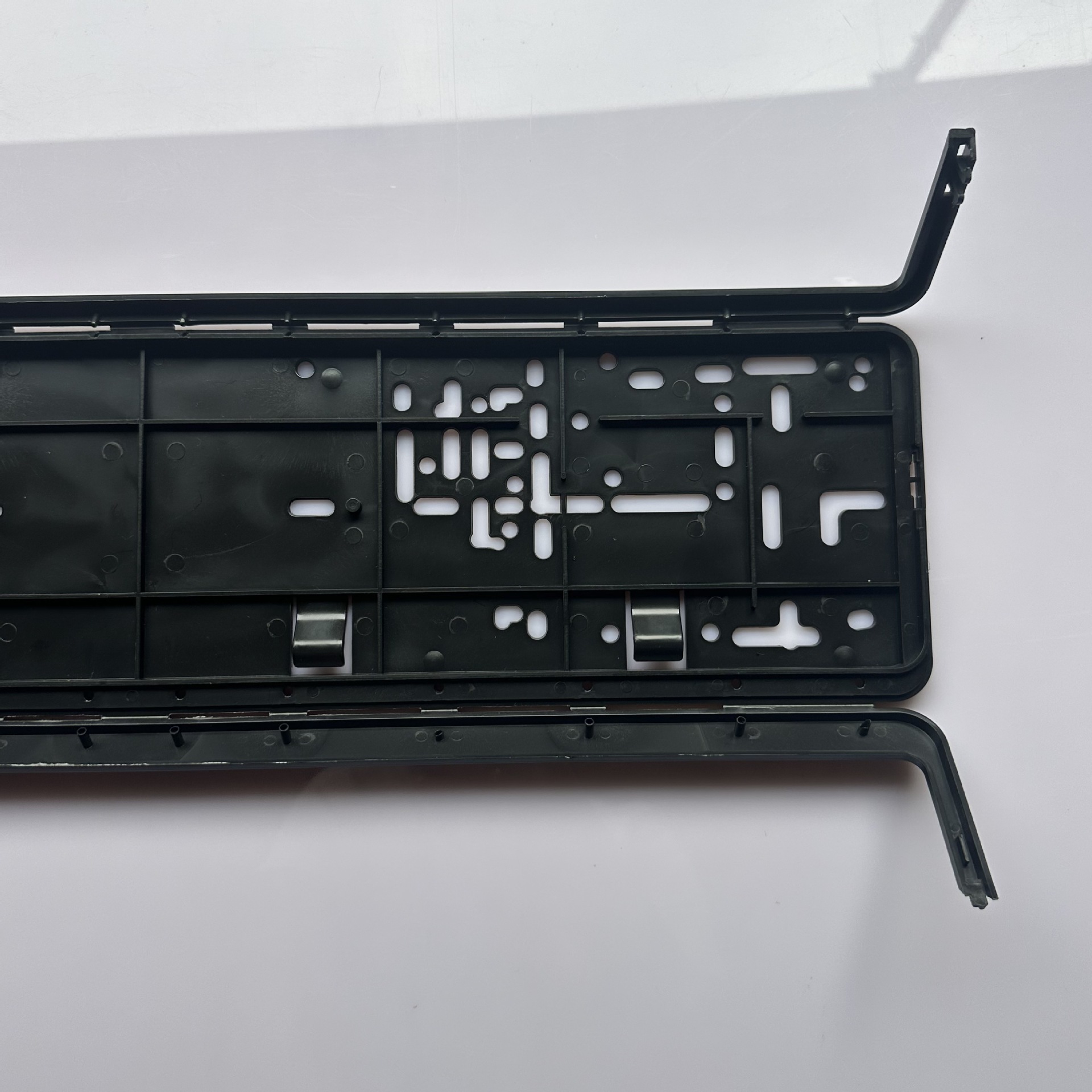 Cross-Border Exclusive Hot-Selling Middle Eastern License Plate Holder European License Plate Holder European License Plate Frame Pp Plastic License Plate Frame Manufacturer