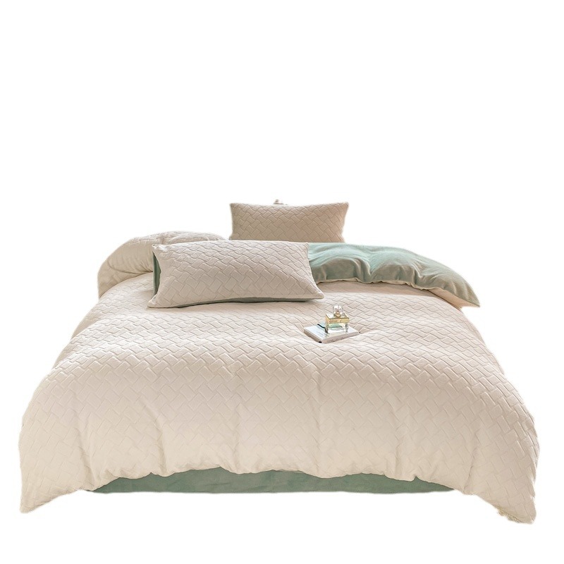 Nueva cubierta de edredón de terciopelo tallado de 1,5 metros cubierta de edredón de 1,8 metros cubierta de edredón de dormitorio de estudiantes cubierta de edredón de terciopelo de leche