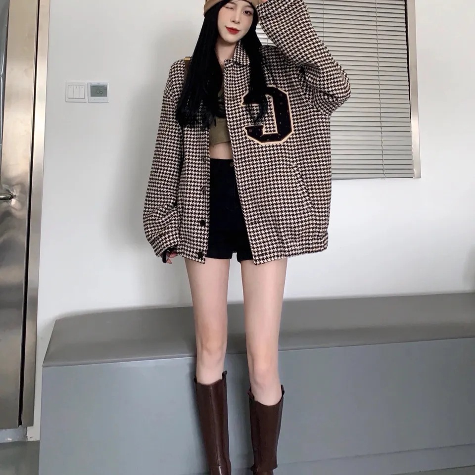 Houndstooth coat, spring and autumn, Chanel-style, loose fit, niche jacket, retro high street, versatile long sleeves, Instagram style.