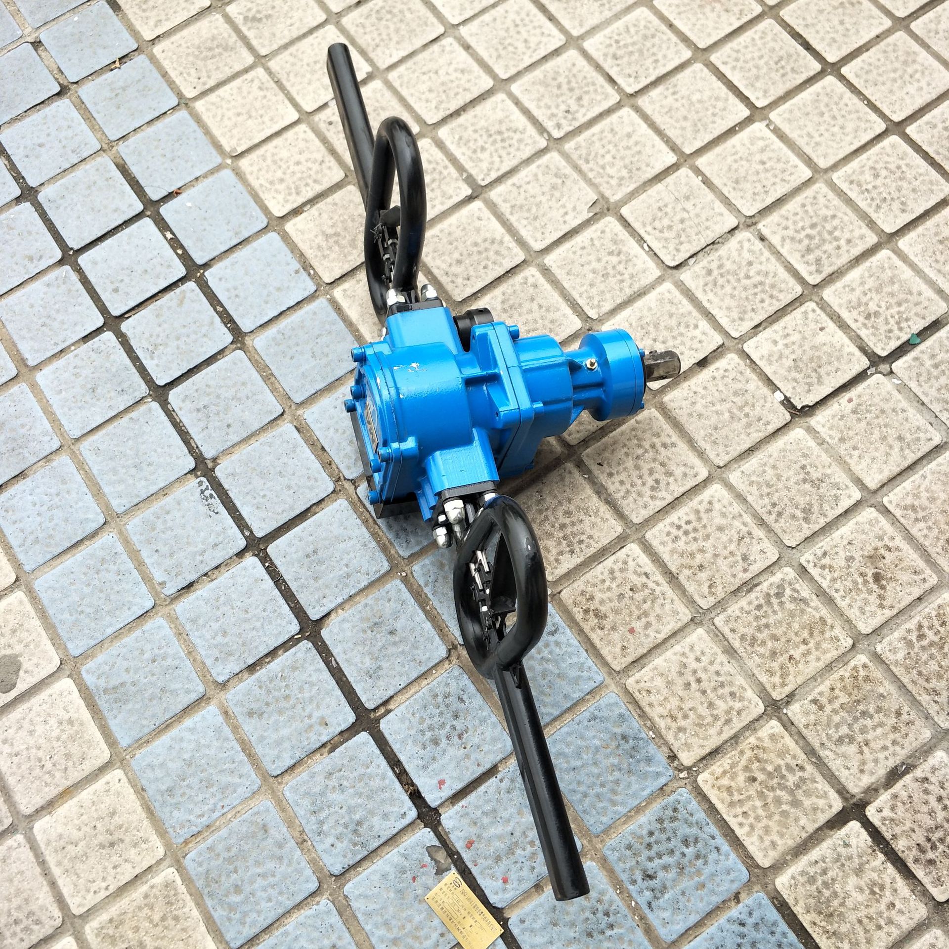 锚杆孔打孔防突钻机 气动手持式架柱式钻机高效钻孔不沉