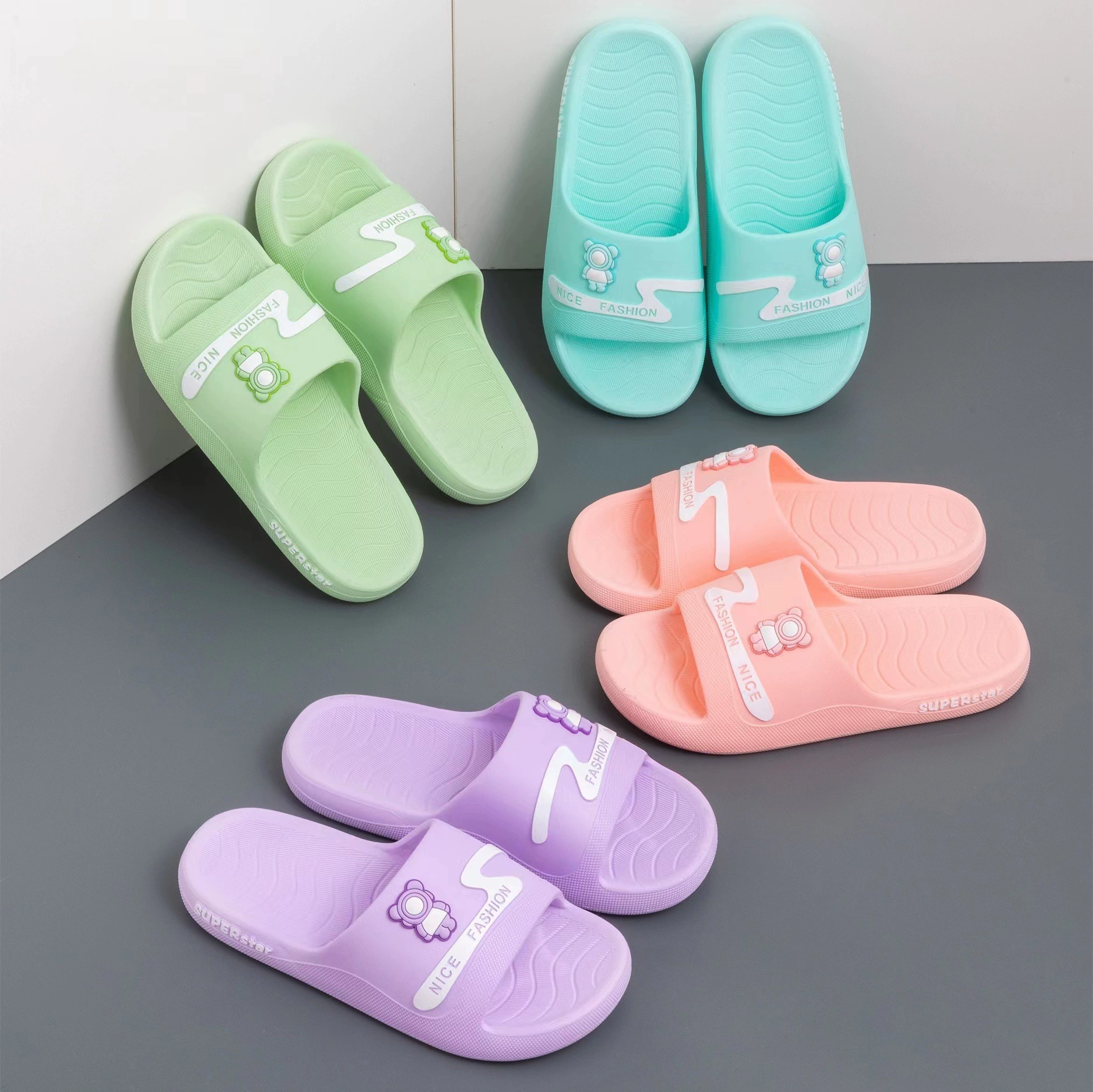 Мужские уличные тапочки, летние уличные модные домашние мужские Нескользящие домашние пляжные мужские сандалии больших размеров оптом