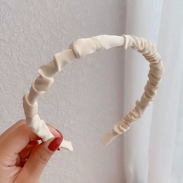 Молочно‑белый, тонкий