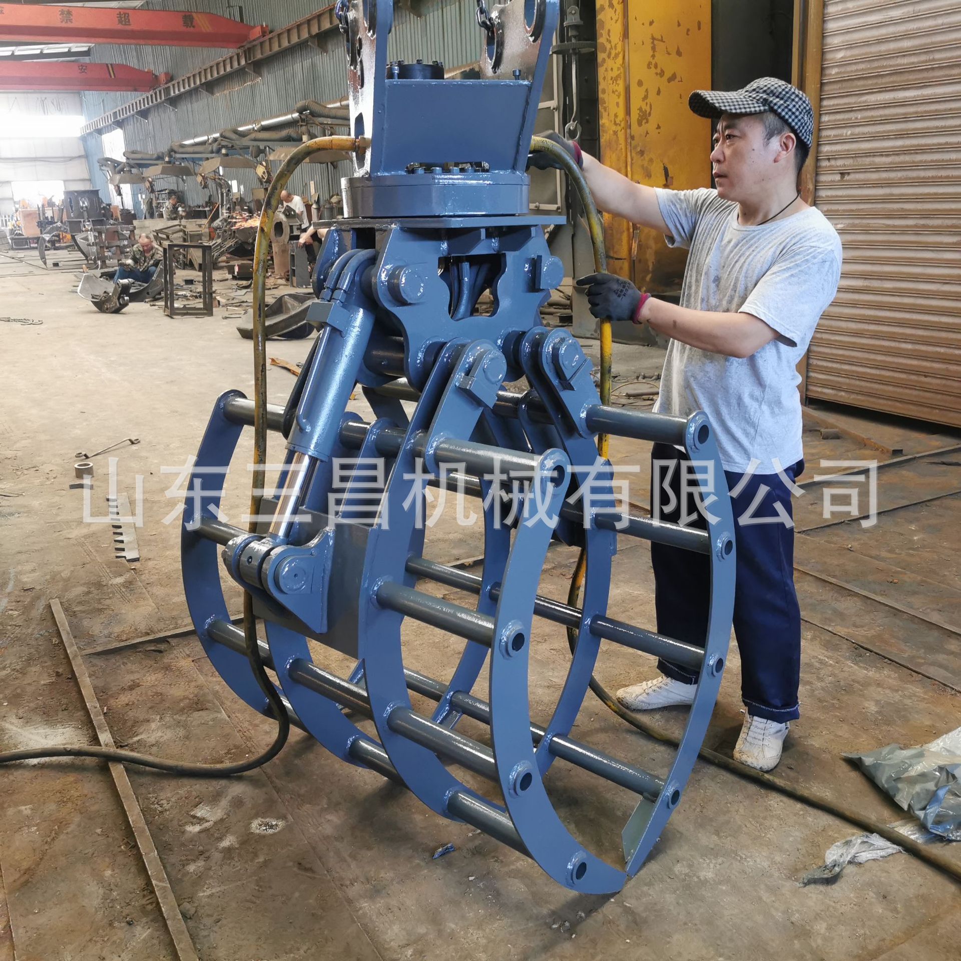 车载式四不像抓草机抓甘蔗机新款抓毛竹器二手临工可旋转抓草器