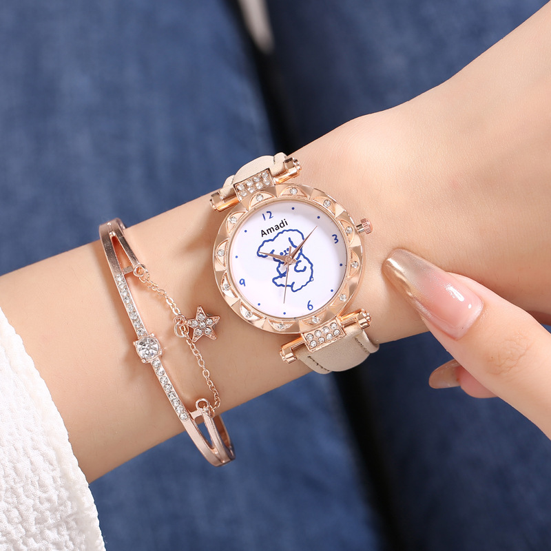 Orologio selezionato 2024 minimalista e carino piccolo orso, set di due pezzi di bracciali a stella per orologi da donna, pelle smerigliata per orologi al quarzo da donna_voghion.com
