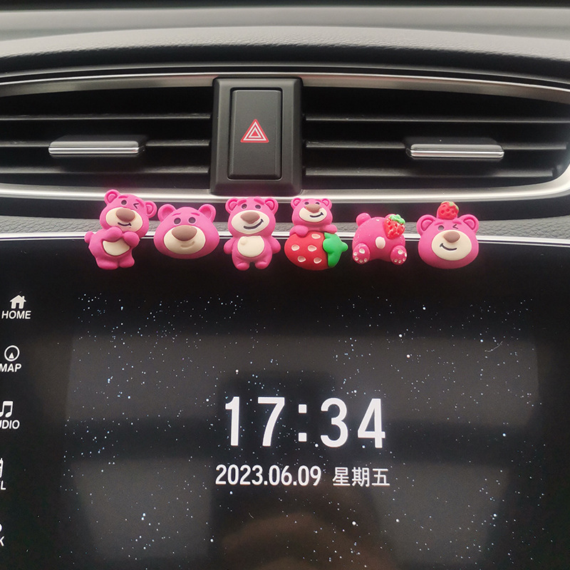Pantalla del automóvil Consola central Espejo retrovisor Decoración de automóviles Ornamento de fresa Oso Decoración de automóviles eléctricos Pequeñas piezas de mujer