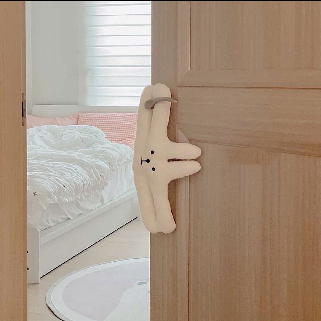 INS estilo coreano oso lana de cordero calmante juguete de los niños anti-pellizco mano puerta parada bebé puerta decoración puerta colgante