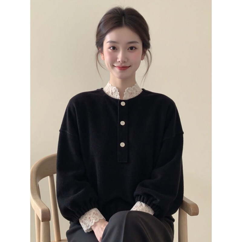 New Chinese-Style Women's Black Lace-Trimmed Velvet Top, Perfect for Autumn, Versatile, Slimming, Elegant, Age-Reducing, and with a Chinese Style