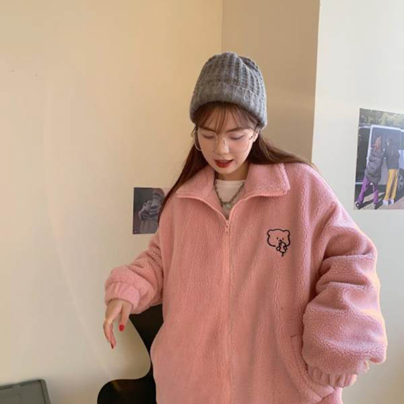 2024 가을과 겨울 새로운 느슨한 칼라 LAMBSWOOL COAT 여성의 두꺼운 서양 스타일 올 매치 귀여운 곰 봉제 탑