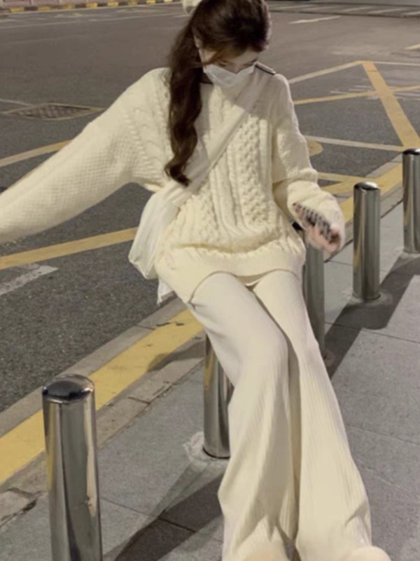 奶fufu慵懒风套头毛衣女秋冬季2025新款圆领麻花内搭针织打底上衣|undefined