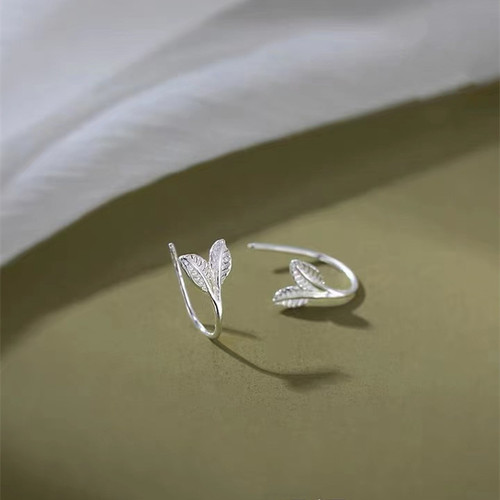 s999 Pure Silver Leaf Earrings for Women, Korean Style, Unique Design Hoop Earrings, Instagram Style, Apricot Leaf Stud Earrings, Simple and Elegant Accessories