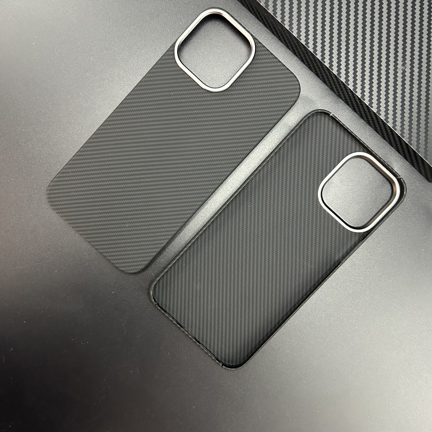 Funda para teléfono móvil iPhone16promax Kevlar magnética Apple 16pro funda protectora de fibra de carbono nuevo producto