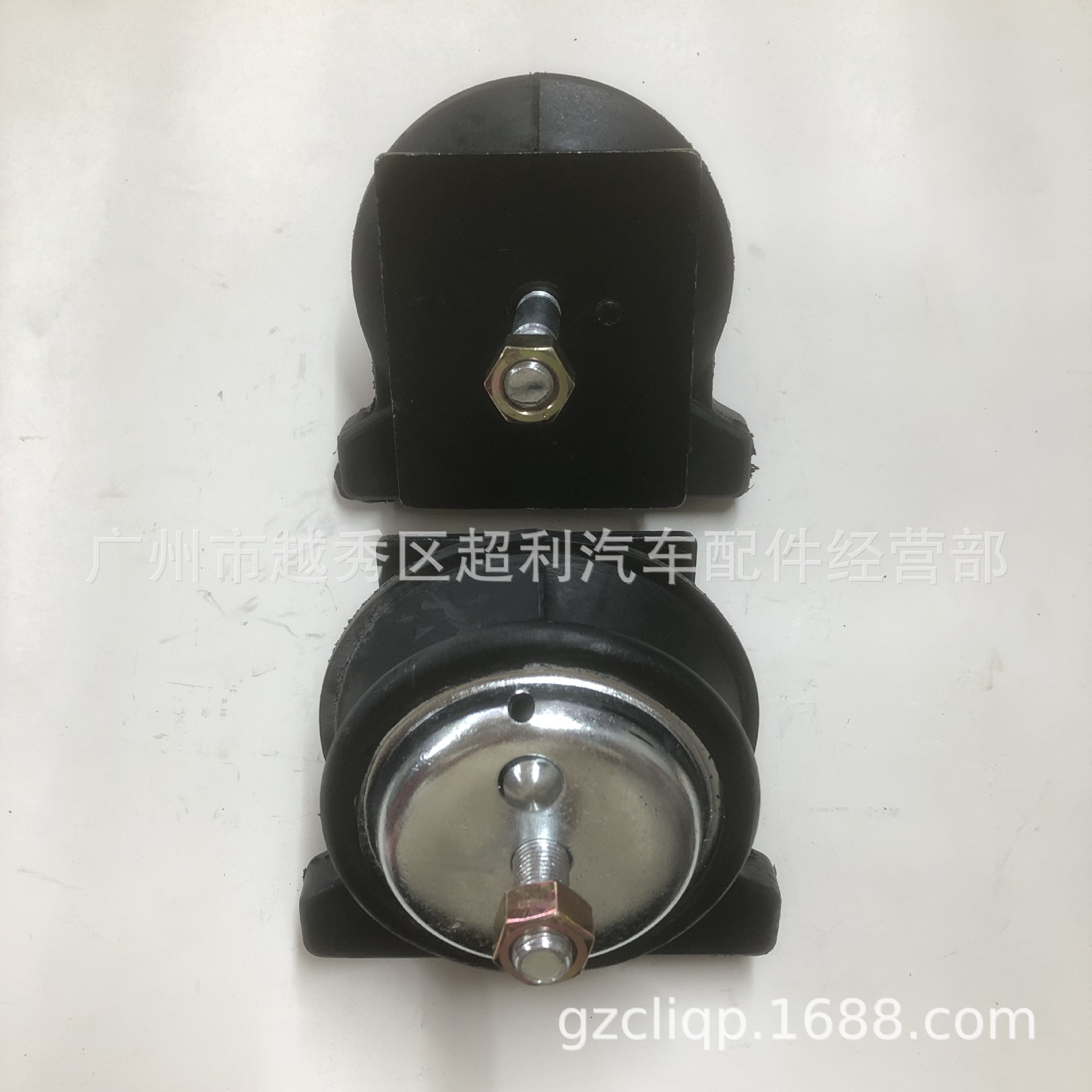 Engine Mount ME031999 ME017631 MC907899 for Mitsubishi FE50C L/R