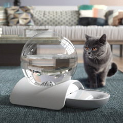 アマゾンの泡のペットの猫の水を飲む自動の水を飲む器は電気を入れません。