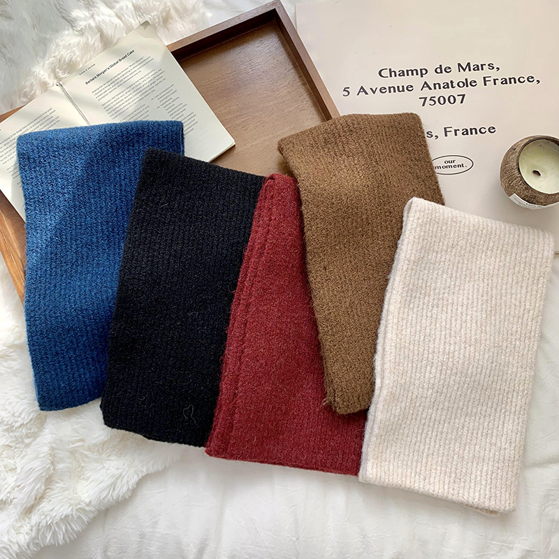 Bufandas coreanas para mujeres 2025 otoño y invierno nuevo color sólido suave glutinoso versátil simple bufandas de punto de lana al por mayor
