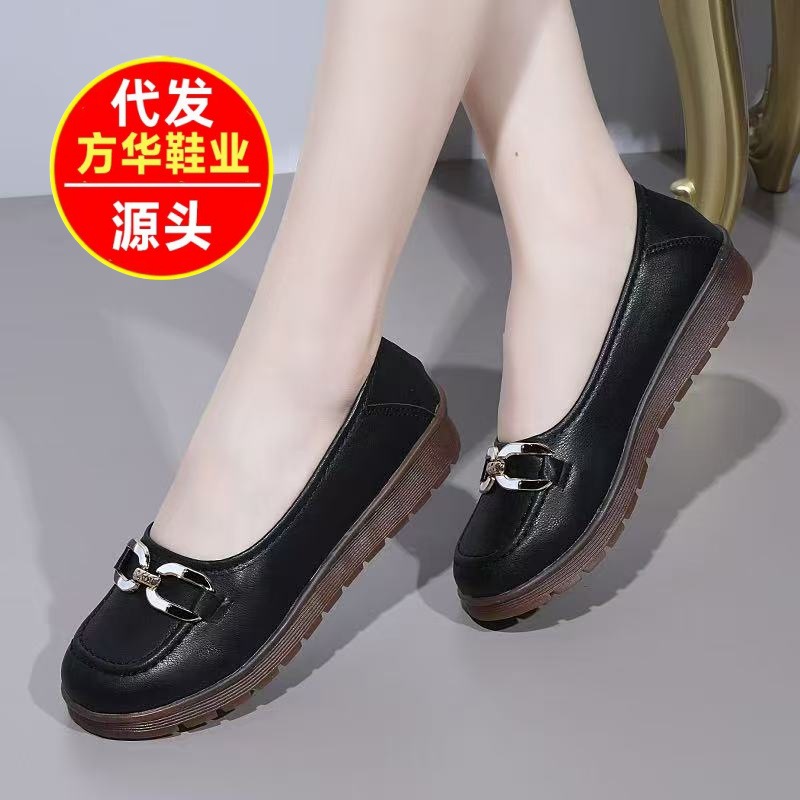 2026 nuevos zapatos de tendón de toro antideslizante de mediana edad zapatos de madre de soleas planas zapatos casuales para mujeres