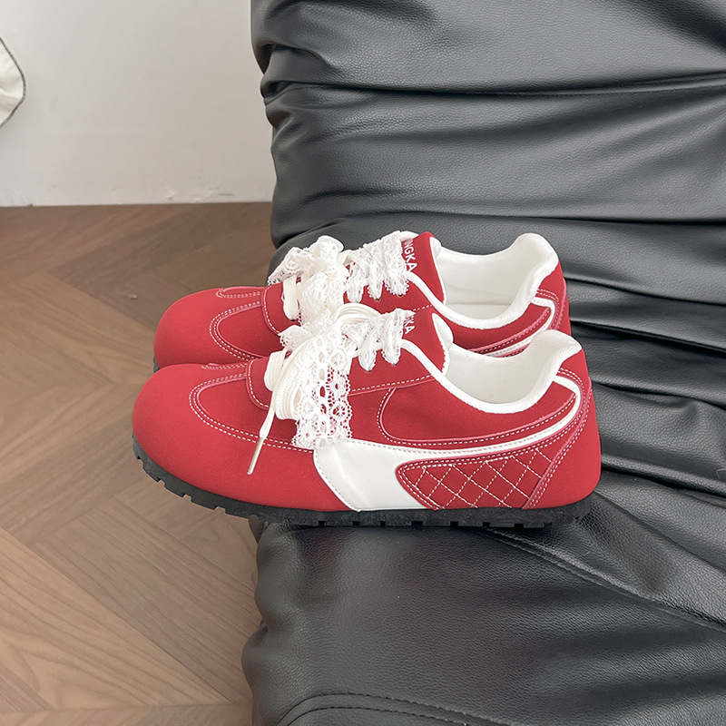 2025 nuevas zapatillas de encaje para mujer verano casual de fondo fino ballet nicho retro rojo clásico coche de carreras zapatos de entrenamiento alemán