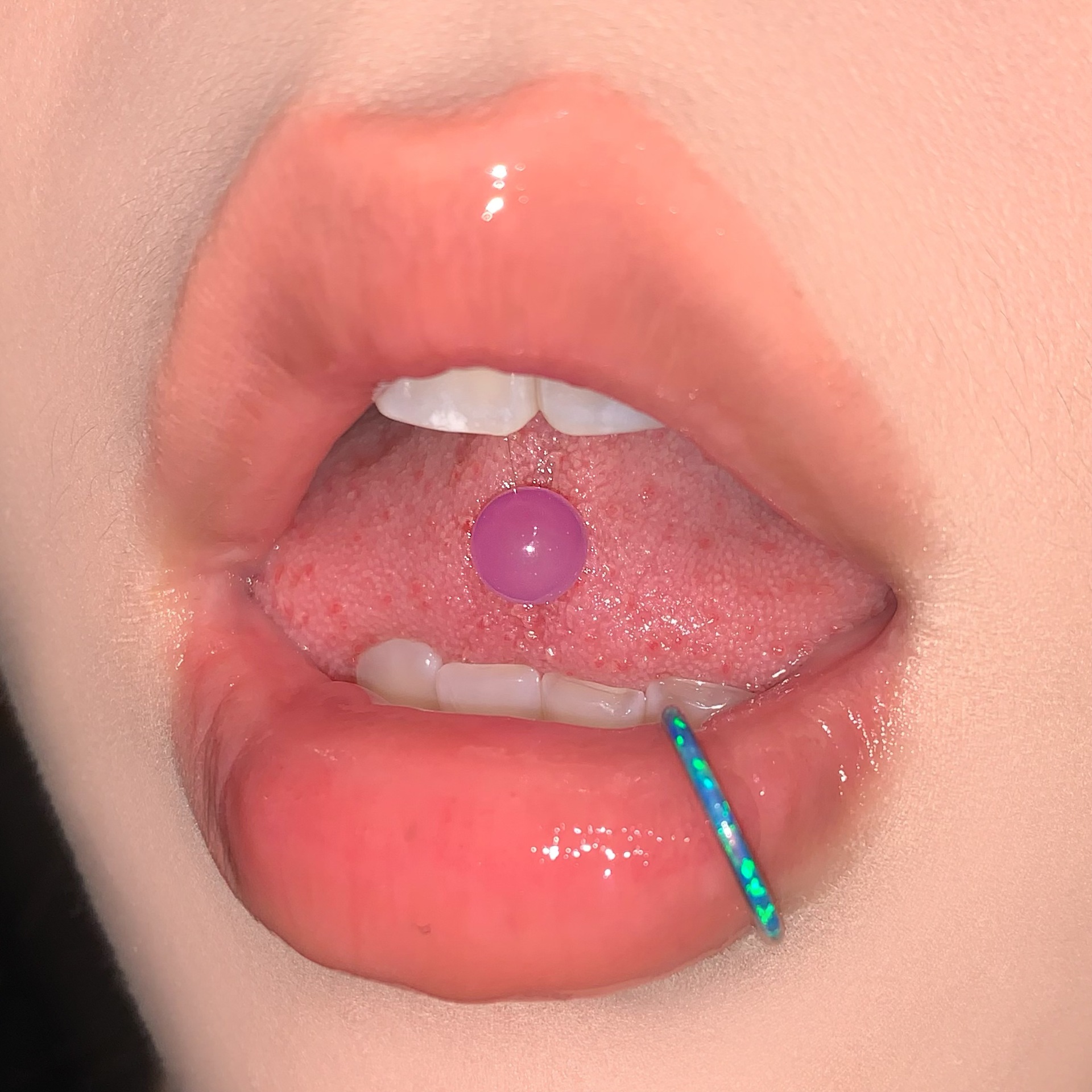 Luminous Double Color Acrylic Tongue Barbell Stainless Steel External Thread Tongue Piercing Jewelry for Women Men detail image 10