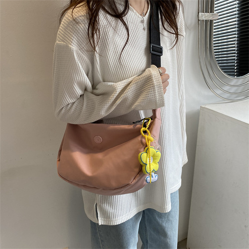 Large capacity casual bag  small fresh and stylish single shoulder crossbody bag this year's popular fashion small bag women's bag trend