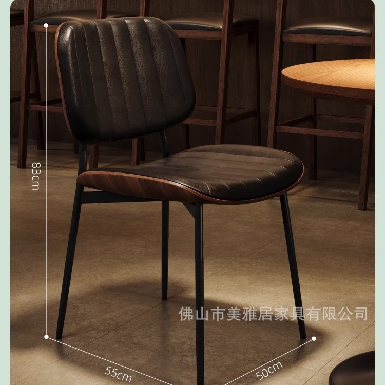 レトロなカフェテーブルと椅子の組み合わせ無垢材ベーカリーケーキショップチェアパブB&Bデザートミルクティーショップダイニングテーブルと椅子|undefined