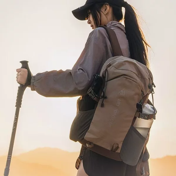 New Outdoor Mountaineering Bag, Large Capacity, Lightweight Hiking Backpack, Sports Backpack, Lightweight Waterproof Travel Backpack