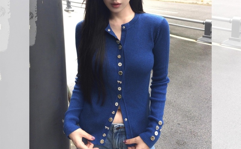 巨好看的早秋季感穿搭克莱因蓝长袖针织开衫女设计感修身上衣|undefined