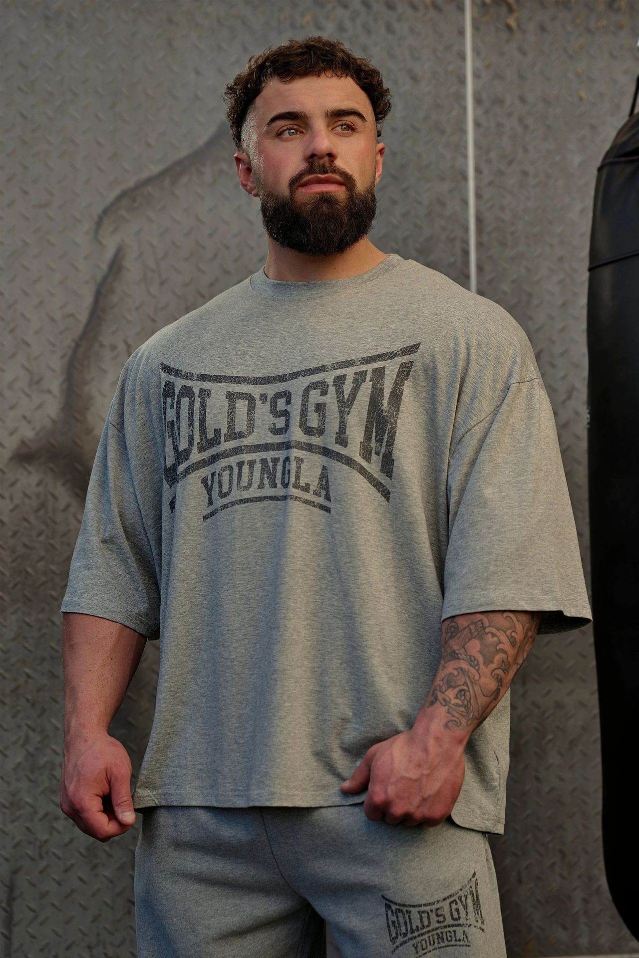 YoungLA Gold's Gym T-shirt Distressed Logo Grey