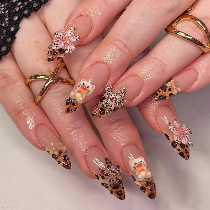 Cross-Border Three-Dimensional Flower Cartoon Bear Wearing Leopard Print French Gel Autumn and Winter Coffee Color Fake Nails Manicure Wholesale