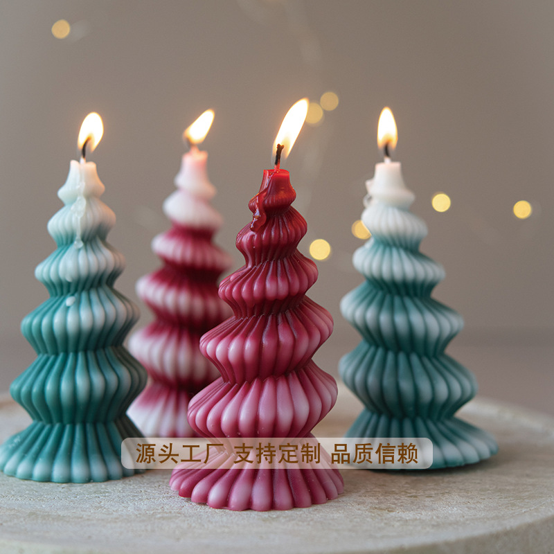 Ventas transfronterizas de árbol de Navidad giratorio de forma de vela aromática decoración de fragancia alta sensación al por mayor