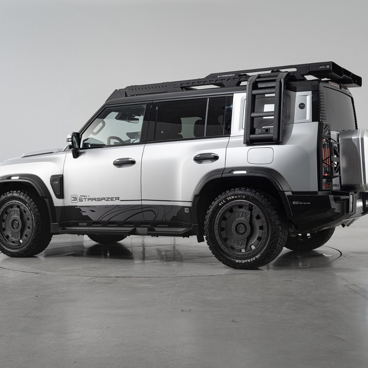 Aplicable a la venta transfronteriza de neumáticos de automóviles de alas de dragón de plata para viajeros, suministro de comercio exterior y distribución