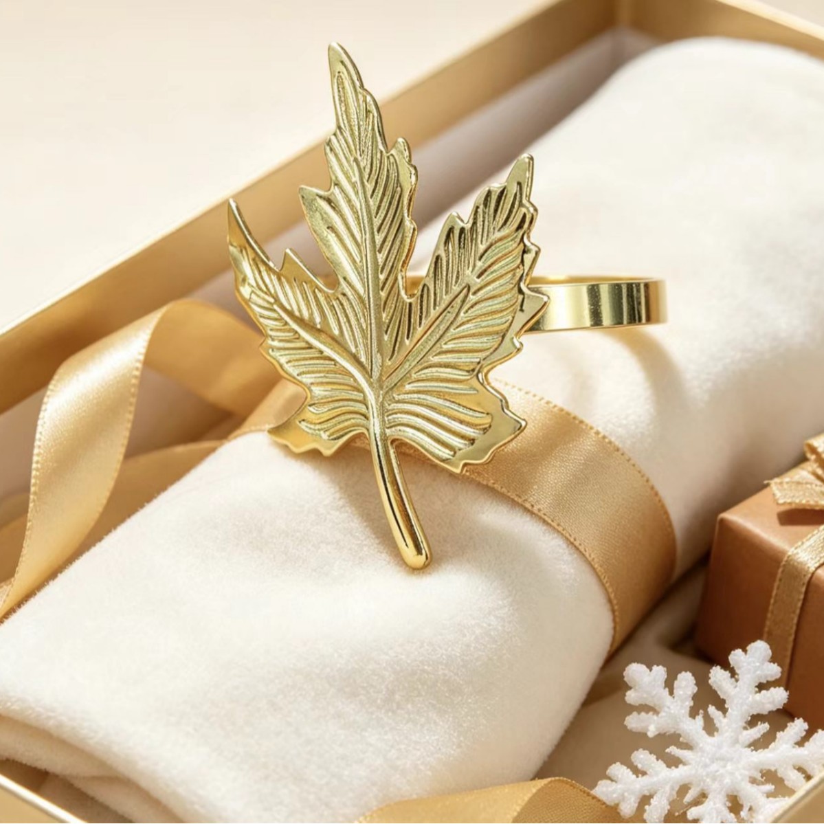 High-end hotel western restaurant banquet table maple leaf napkin ring napkin buckle tablecloth ring