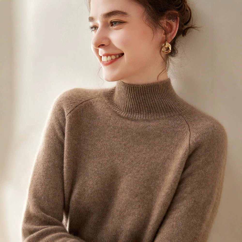 Women's cashmere turtleneck sweater, thick, loose-fitting, slimming knit base layer sweater, fashionable and casual women's sweater.