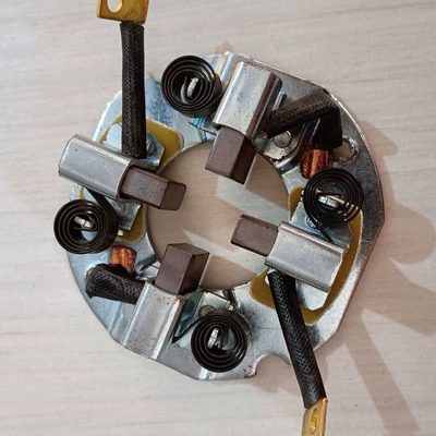 Starter Motor for Agricultural Vehicles, Deceleration Starter, Carbon Brush Holder, Motor Bracket 131158D3Q1391315C (Other power supply, ignition system)