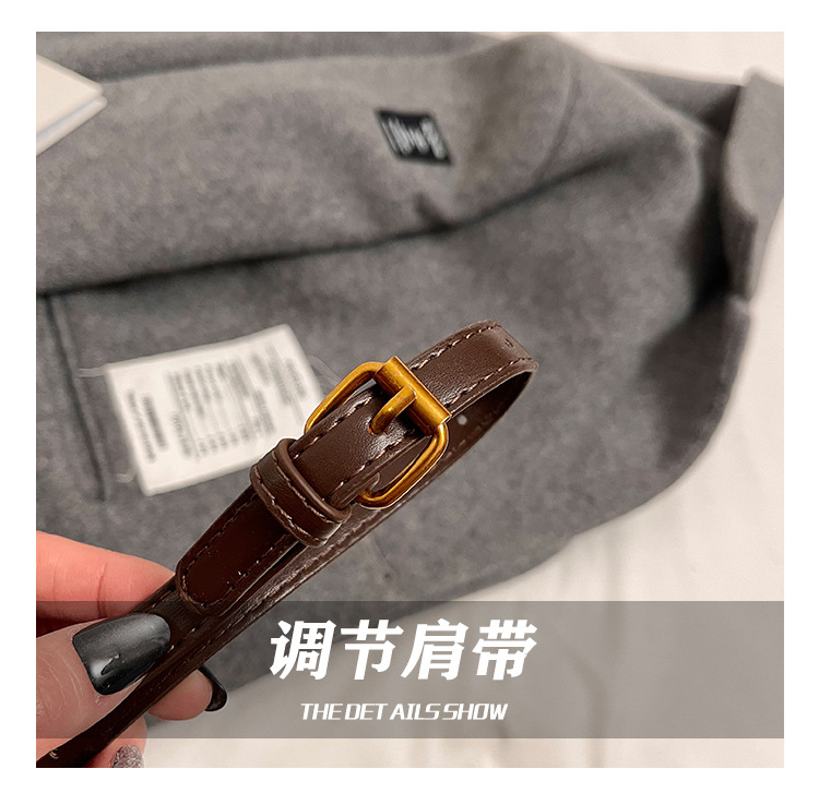 A retro color-blocking and textured hand-held bucket bag for women, a new 2024 trendy and fashionable small bag, a crossbody bag undefined