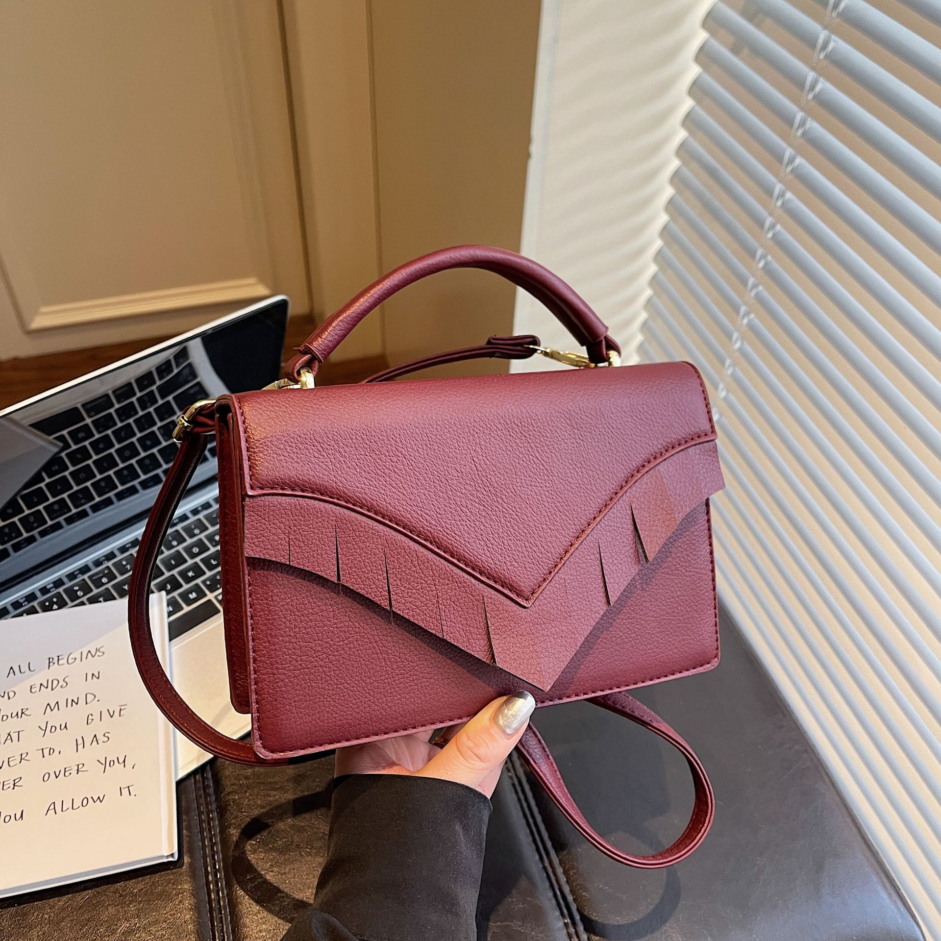 Bolso de mano de moda retro simple estilo extranjero retro bolso de hombro de gran capacidad versátil bolso de tendencia diaria image 9