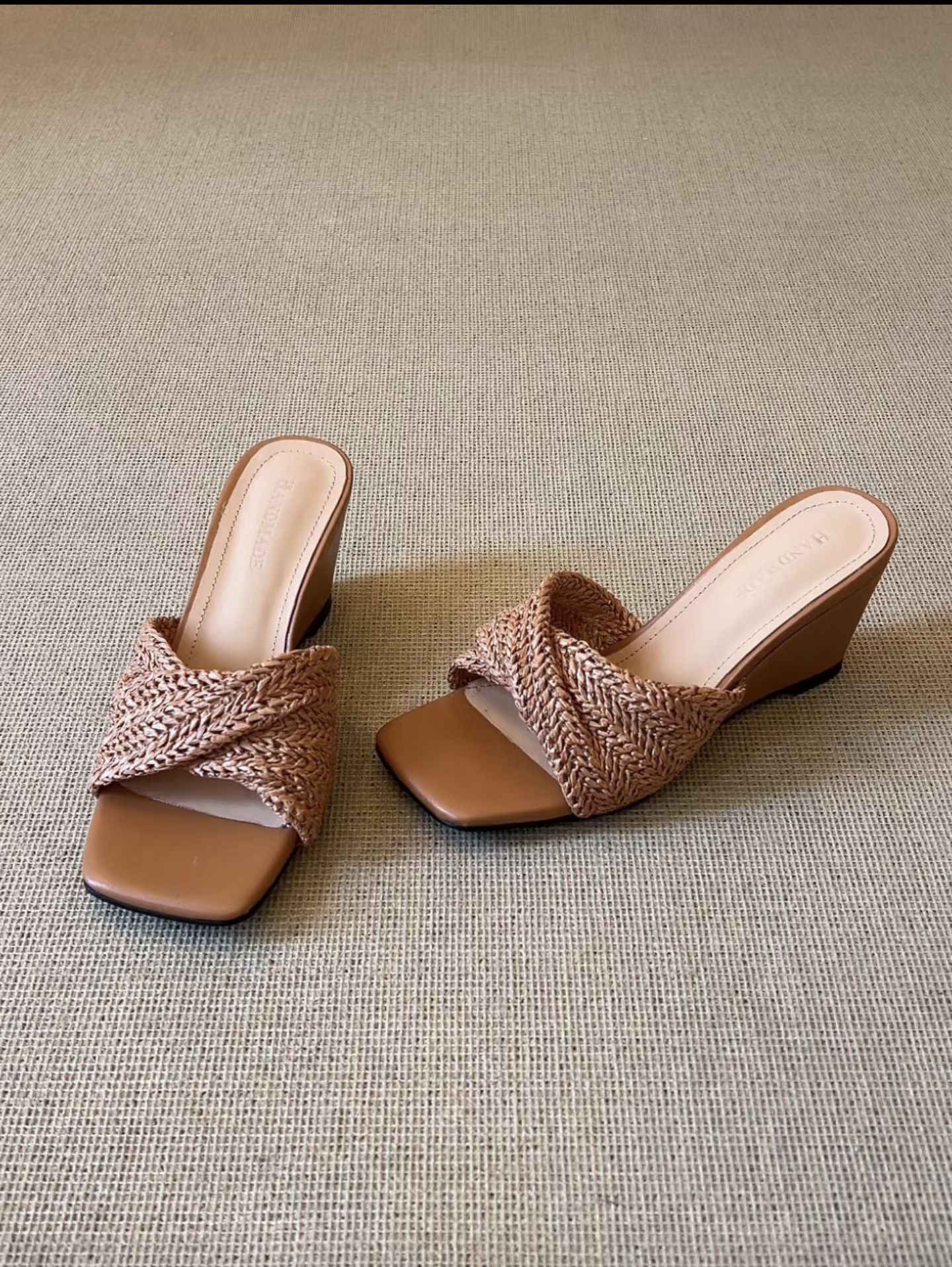 Sandal cao gót nữ quai chéo mũi vuông hở ngón, gót thô 6 cm — Cao gót màu trắng gạo 6 cm chi tiết 16