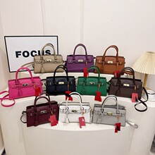 �r���|��Ůʿ�K��������¿�������μ�б������s�ٴ�P������l