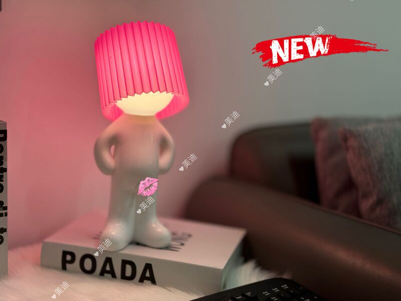 ドロップシッピングクロスボーダーホットセール USB プラグインクリエイティブ MR P シャイテーブルランプシャイボーイリトルいたずらナイトライト|undefined