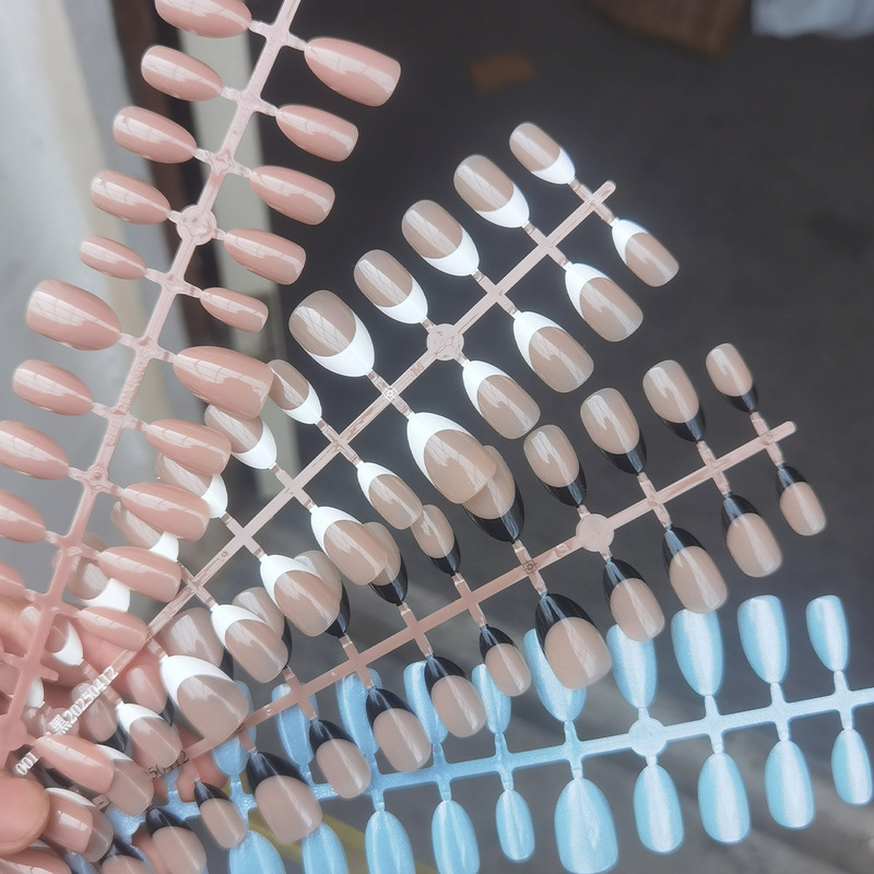 Cross-Border Pre-Made Cat-Eye Fake Nails 30 Pieces Wearable Nails Almond Nails Nude Short Handmade Manicure Nail Stickers