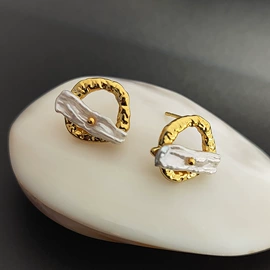 耳环;耳钉;耳扣