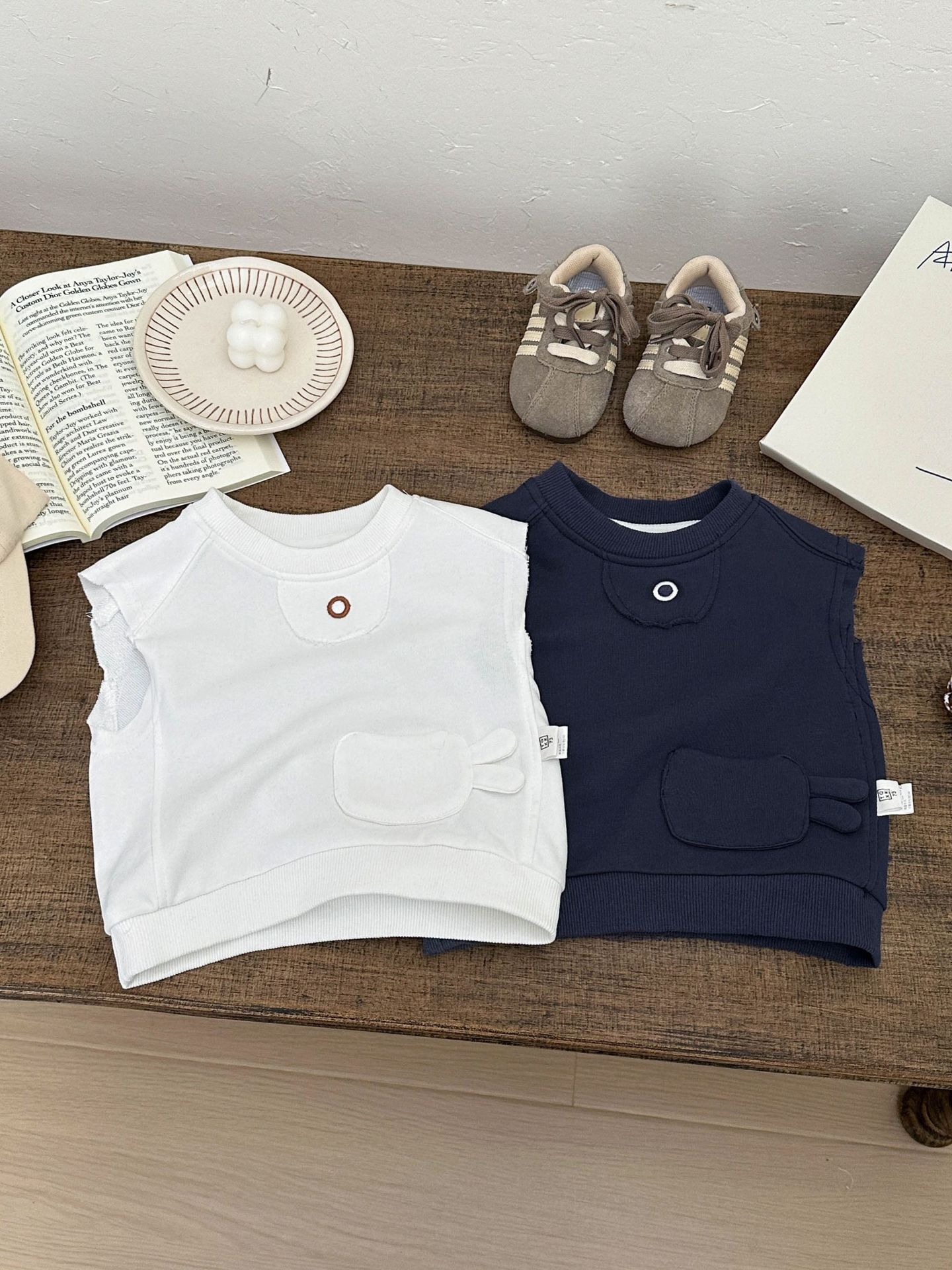 A principios de primavera bebé coreano vestido con chaleco primavera otoño guapo niño plegado con chaleco universal ropa de primavera ropa de bebé ropa exterior
