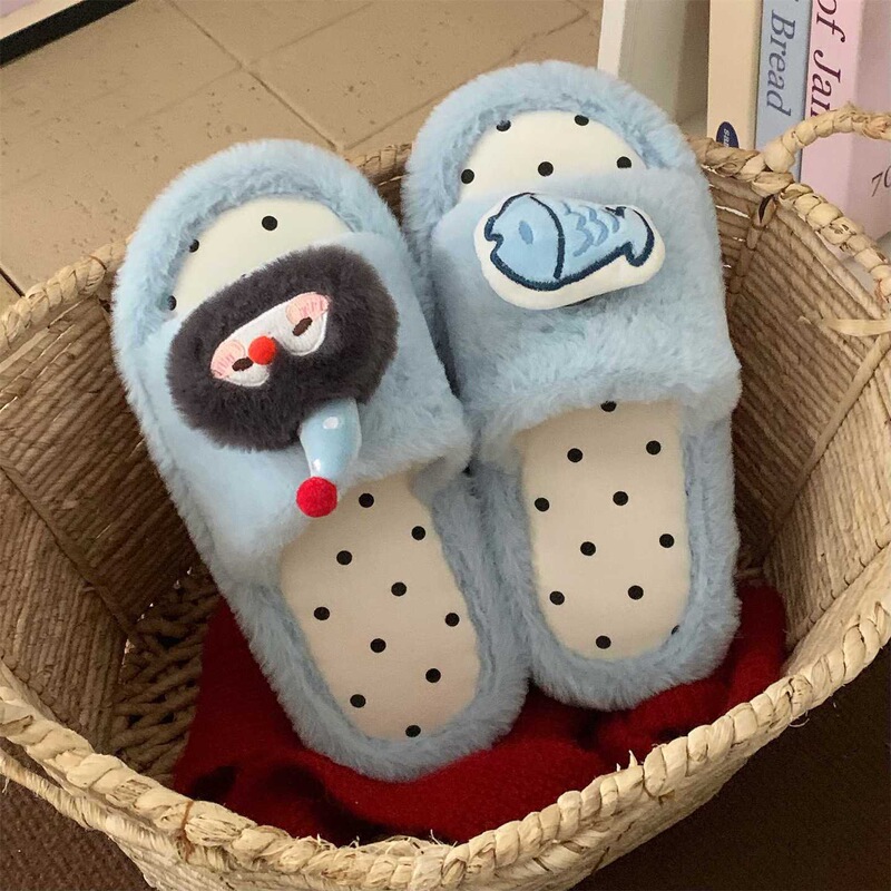 Cute Penguin and Fish Plush Cotton Slippers for Men and Women, Autumn and Winter Ins-Style Casual Indoor Non-Slip Furry Slippers Cute Penguin and Fish Plush Cotton Slippers for Men and Women, Autumn and Winter Ins-Style Casual Indoor Non-Slip Furry Slippers