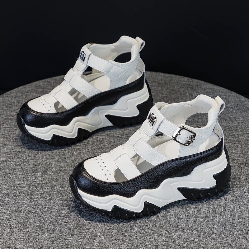 Zapatos casuales coreanos de suela gruesa primavera y verano 2026 nuevos zapatos casuales de moda, sandalias huecas y resistentes al desgaste