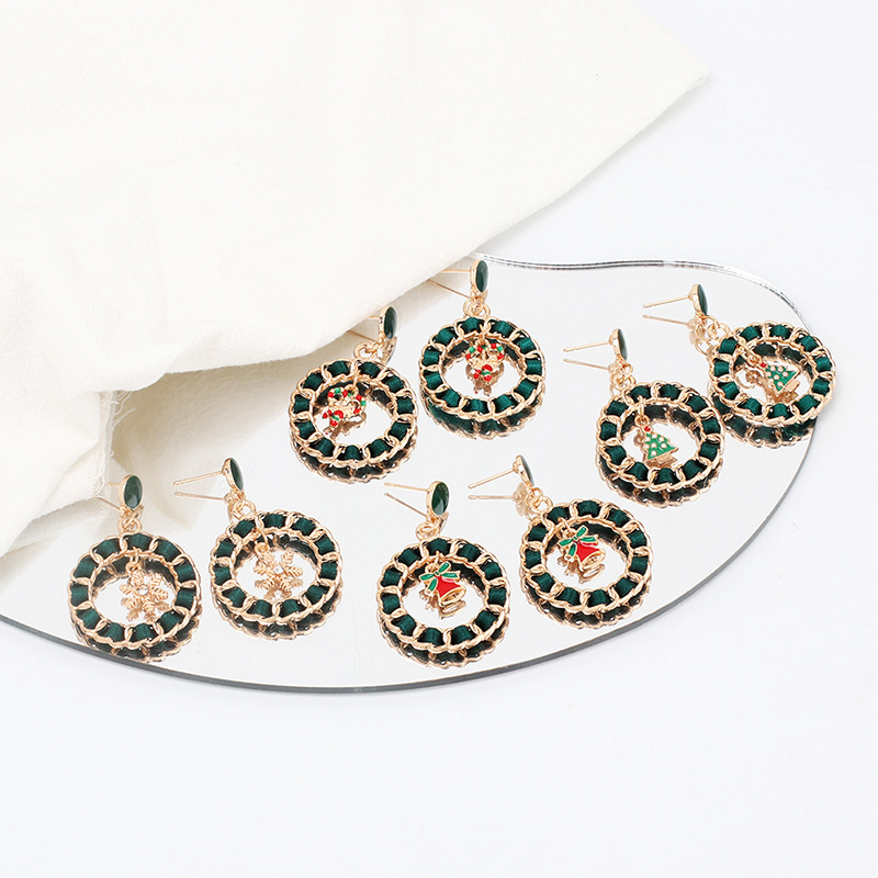 Fashion Hand-made Winding Ribbon Geometric Big Circle Christmas Earrings Wholesale display picture 6