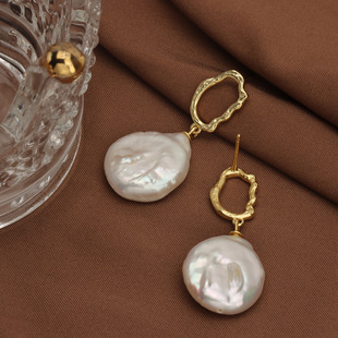 Light luxury retro natural freshwater pearl shaped baroque button earrings S925 full body sterling silver spot wholesale