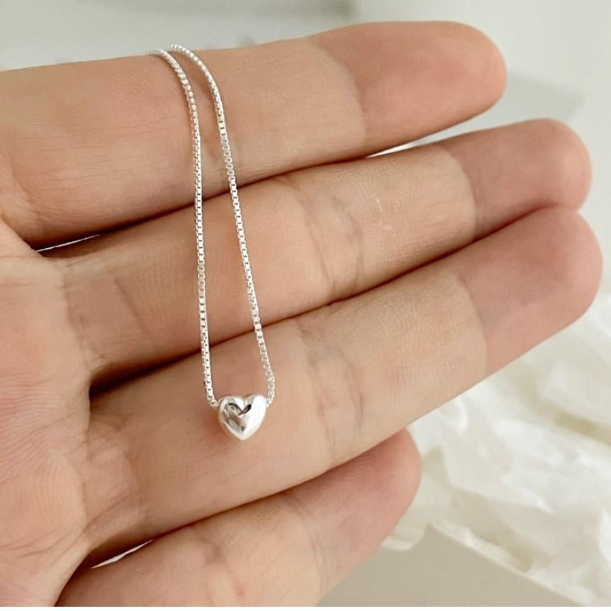 Simple Style Heart Shape Sterling Silver Pendant Necklace display picture 5