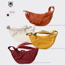 女士新款饺子包尼龙轻便小挎包休闲百搭学生斜挎包户外旅行单肩包