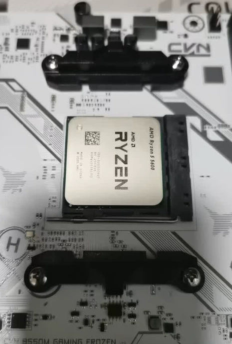 Подходит для процессора AMD Ryzen 5 5600 (r5) AM4 упакованный CPU