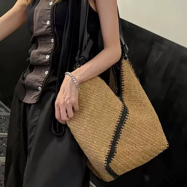 Hot-Selling Striped Straw Bag for Women, Handmade Woven Bag, Large Capacity Shoulder Tote Bag, Vacation Beach Bag, Commuter Bag for Women
